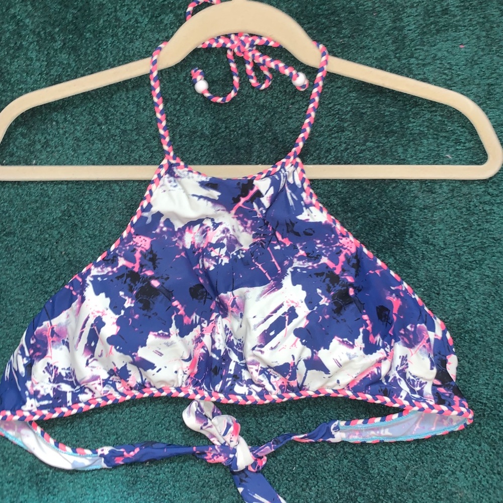 Halter bikini top